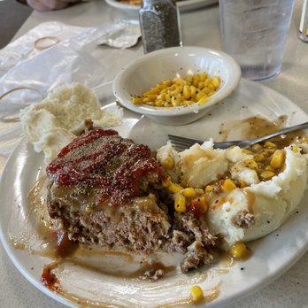 Big Chief Cafe - Meatloaf - Cafes Near Me - Fergus Falls, Minnesota