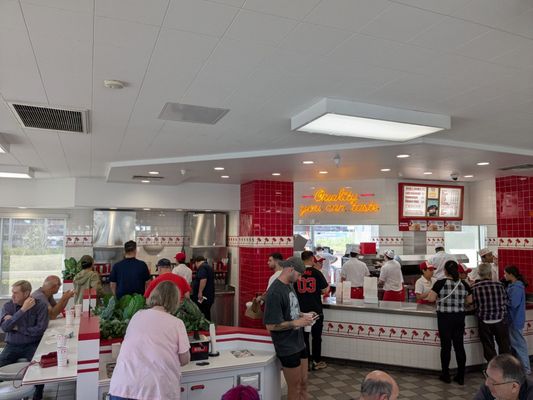 In-N-Out Burger by null