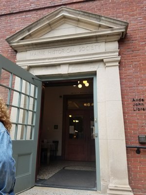 Maine Historical Society and the Wadsworth-Longfellow House by null