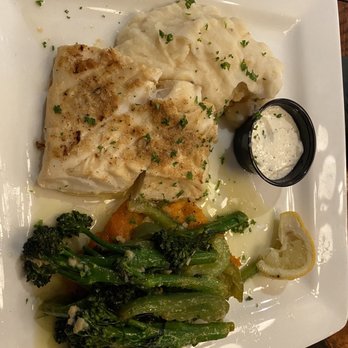 Castaway's Seafood Grille - Grilled halibut - Seafood Near Me - Long Beach, Washington Castaway's Seafood Grille - Grilled halibut - Seafood Near Me - Long Beach, Washington