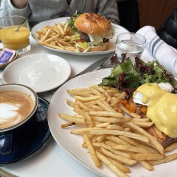Batifol - Egg Benedict - French Near Me - Cambridge, Massachusetts
