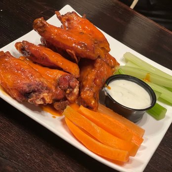 Wilson Hardware Kitchen & Bar - Buffalo wings - New American Near Me - Arlington, Virginia Wilson Hardware Kitchen & Bar - Buffalo wings - New American Near Me - Arlington, Virginia