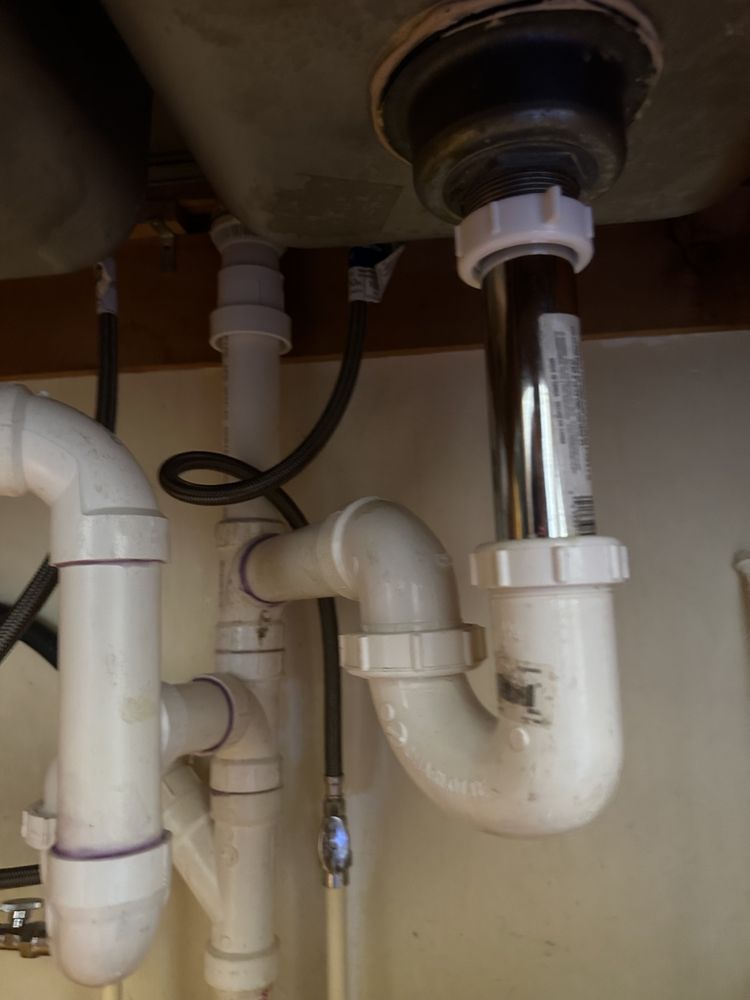 Slide of Plomero Plumbing