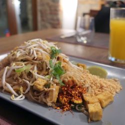 RattanaKosin Thai - Pad Thai To Fu and a mango lemonade