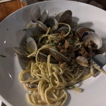 L'Usine de Spaghetti - Linguine Vongole to really die w - Italian Near Me - Montreal, Quebec L'Usine de Spaghetti - Linguine Vongole to really die w - Italian Near Me - Montreal, Quebec