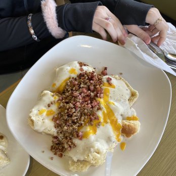 Jimmy's Egg - Biscuit and gravy - Breakfast & Brunch Near Me - Springfield, Missouri