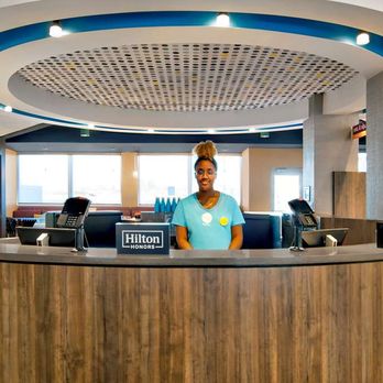 Tru by Hilton Ashburn One Loudoun - Reception - Hotels Near Me - Ashburn, Virginia Tru by Hilton Ashburn One Loudoun - Reception - Hotels Near Me - Ashburn, Virginia