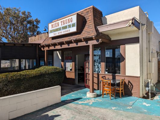 Mien Trung Restaurant by null