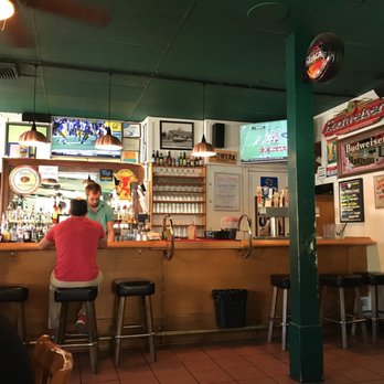 Froggy's - Bar area - Bars Near Me - Davis, California