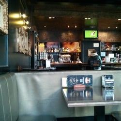 Dublin House - Local ancho y espacioso.
