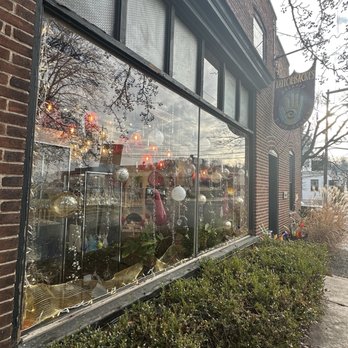 Taylor Backes - Front window - Art Galleries Near Me - Boyertown, Pennsylvania Taylor Backes - Front window - Art Galleries Near Me - Boyertown, Pennsylvania