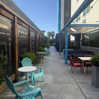 Tru by Hilton Lathrop - Courtyard outside - Hotels Near Me - Lathrop, California Tru by Hilton Lathrop - Courtyard outside - Hotels Near Me - Lathrop, California