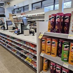 Walgreens - Front counter/photo pick up