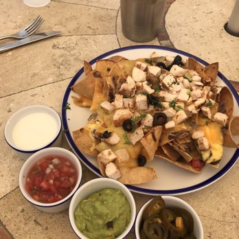 La Isla - Nachos - International Near Me - Cancún, ROO