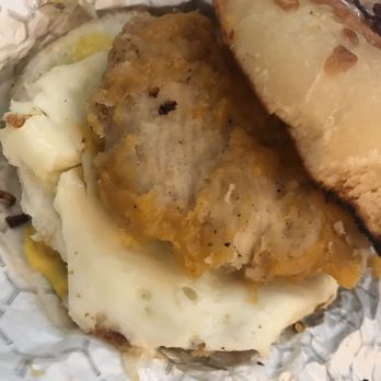 Einstein Bros. Bagels - Advertised;  "crispy, crunchy breaded chicken filet",  Vs  received; Soggy, luke warm microwaved dried out frozen chicken - Bagels Near Me - Murphy, Texas