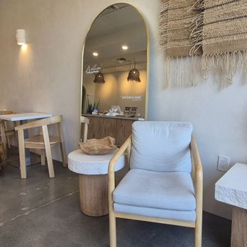 Sana Mana - Dining space - Acai Bowls Near Me - Chino, California