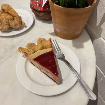 Prairie Pie - PB&J - Bakeries Near Me - Springfield, Missouri