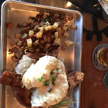 Pouring Glory - Gouda Huevos Pretzel and Noble Rey Sex in a Canoe - Beer Bar Near Me - Fort Worth, Texas