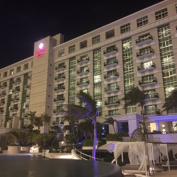 Sandos Cancun - Sandos at night - Hotels Near Me - Cancún, ROO