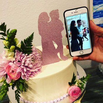 Cake Bash Studio - Bakeries Near Me - Lake Balboa, California