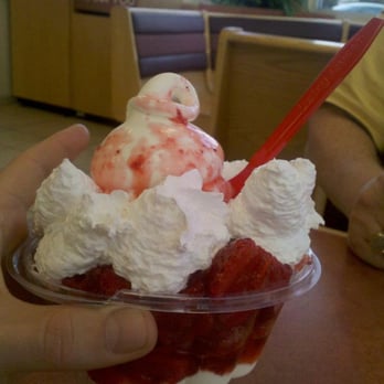 Dairy Queen Ltd Brazier - Strawberry Shortcake Sundae. - Ice Cream & Frozen Yogurt Near Me - Palmyra, Pennsylvania
