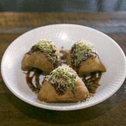 Zeera Tadka Indian Restaurant - Samosa