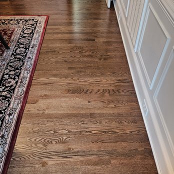 Vin's Hardwood Floors - a hardwood floor in a hallway - Flooring Near Me Vin's Hardwood Floors - a hardwood floor in a hallway - Flooring Near Me