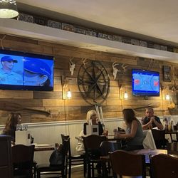 Cooper’s Tavern - Dining