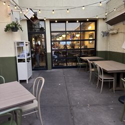 Motorkat - Back patio