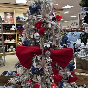 Dillard's - Department Stores Near Me - Austin, Texas Dillard's - Department Stores Near Me - Austin, Texas
