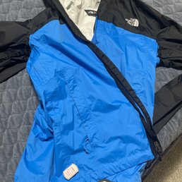 They sold me a jacket w/sensor and didn't let me exchange it!!! They sold me a jacket w/sensor and didn't let me exchange it!!!