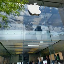 Apple Store - Montreal