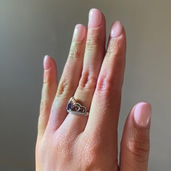 Sonny Nails Puyallup - Dip overlay on natural nails - Nail Salons Near Me - Puyallup, Washington