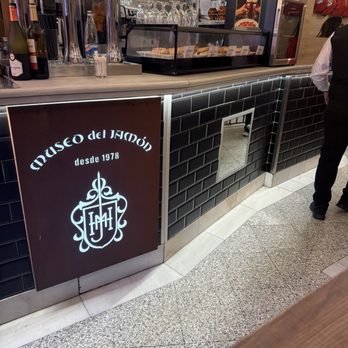 Museo del Jamón - Meat Shops Near Me - Madrid, M