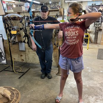 Creek Archery - Tuning a youth bow, Chris in the zone - Archery Near Me - Ruffs Dale, Pennsylvania