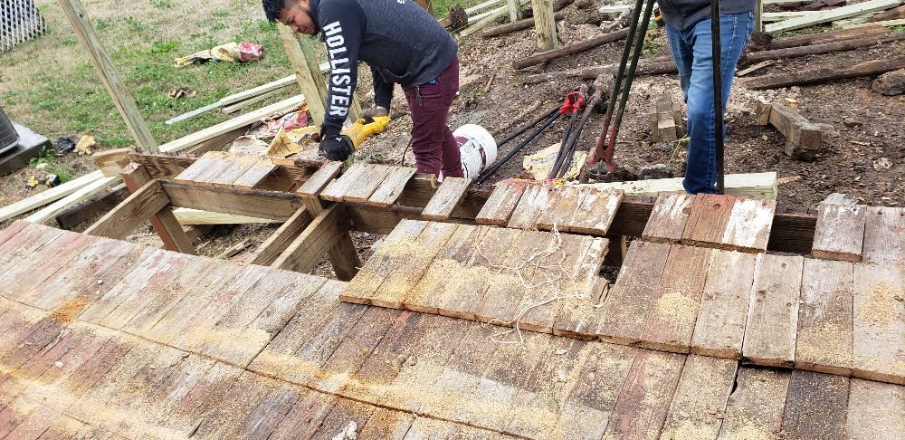 Slide of Mandujano's Construction