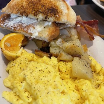 Brookside Inn - Sampler plate - Breakfast & Brunch Near Me - Smyrna Mills, Maine Brookside Inn - Sampler plate - Breakfast & Brunch Near Me - Smyrna Mills, Maine