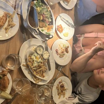 Au Cheval - Crispy Fries, Garlic Aioli & Fried Farm Egg and Chilaquiles - Bars Near Me - Chicago, Illinois