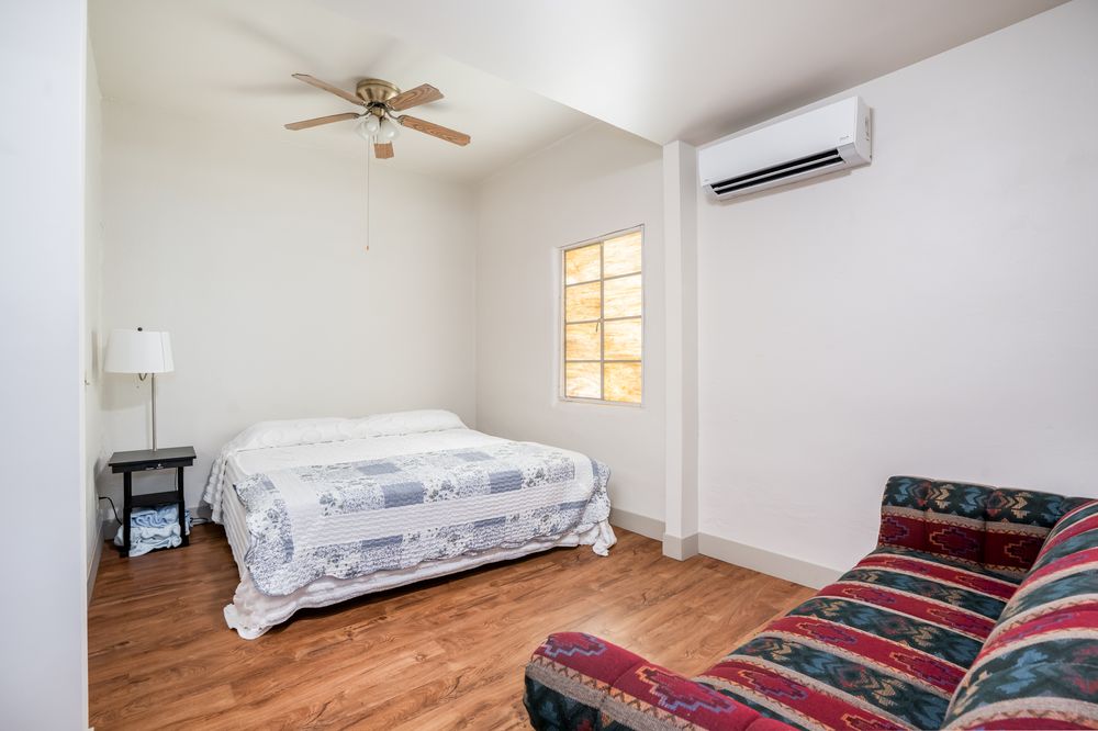 THE BUNK HOUSE Updated September 2024 10 Photos 1010 S Main St