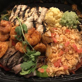 El Torito - Fajitas Duo (supposed to be chicken and steak) - Mexican Near Me - San Bernardino, California El Torito - Fajitas Duo (supposed to be chicken and steak) - Mexican Near Me - San Bernardino, California