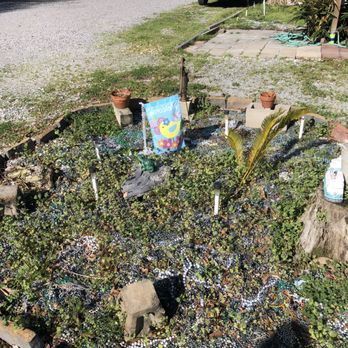 Betty's R V Park - Betty's Cajan Bead garden - Campgrounds Near Me - Abbeville, Louisiana Betty's R V Park - Betty's Cajan Bead garden - Campgrounds Near Me - Abbeville, Louisiana