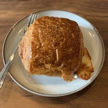 Loop Espresso Club - Sage cheddar croissant - Coffee & Tea Near Me - Los Angeles, California