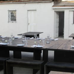 El Camino - Las mesas estilo barbecue.