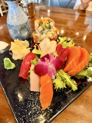 Akira Ramen & Izakaya by null