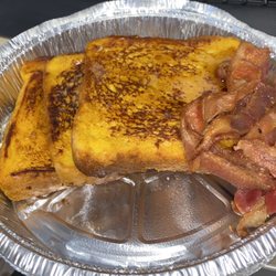 Supreme Diner - Challah French Toast w. Bacon