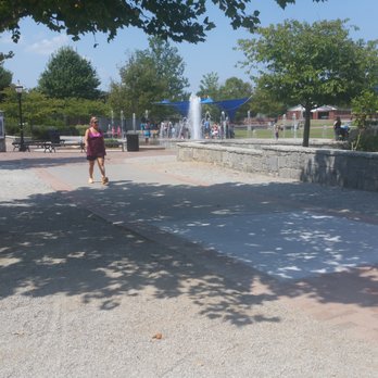 Madison Park At Suwanee Town Center - Water park area for kids - Parks Near Me - Suwanee, Georgia Madison Park At Suwanee Town Center - Water park area for kids - Parks Near Me - Suwanee, Georgia