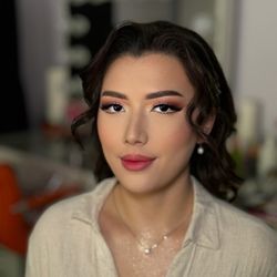 Sofia Beauty Salon - Makeup Hairstyle