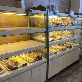 Sheng Kee Bakery & Cafe - Baked goods on display - Bakeries Near Me - Daly City, California