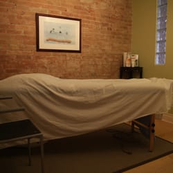 ko-chi massage - Cosy treatment room that offers refuge from the world and offers healing time