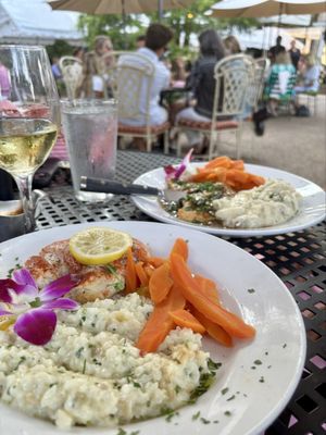 Lola's Farmhouse by null